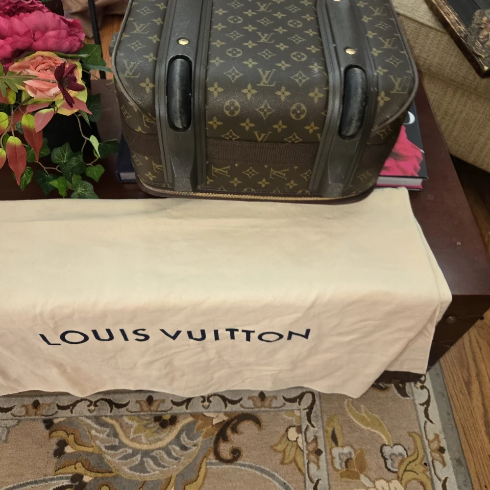 Carry-on - Picture 7 of 10